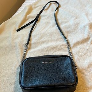 Black leather Michael kors crossbag